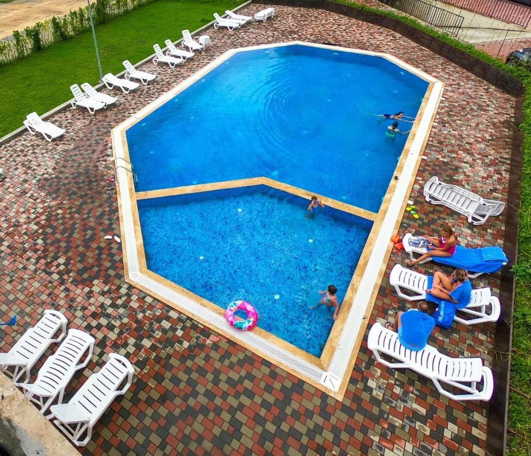Pano Hotel Gonio Buitenkant foto